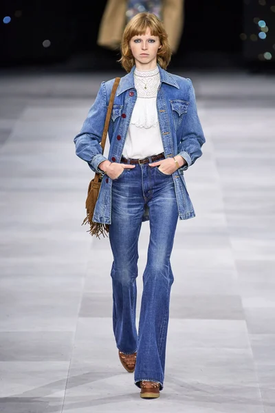 Look 44